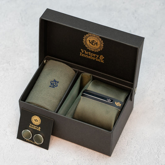 Elegance in Olive Green: A Perfect Wedding Colour Scheme and Groomsmen Attire Choice