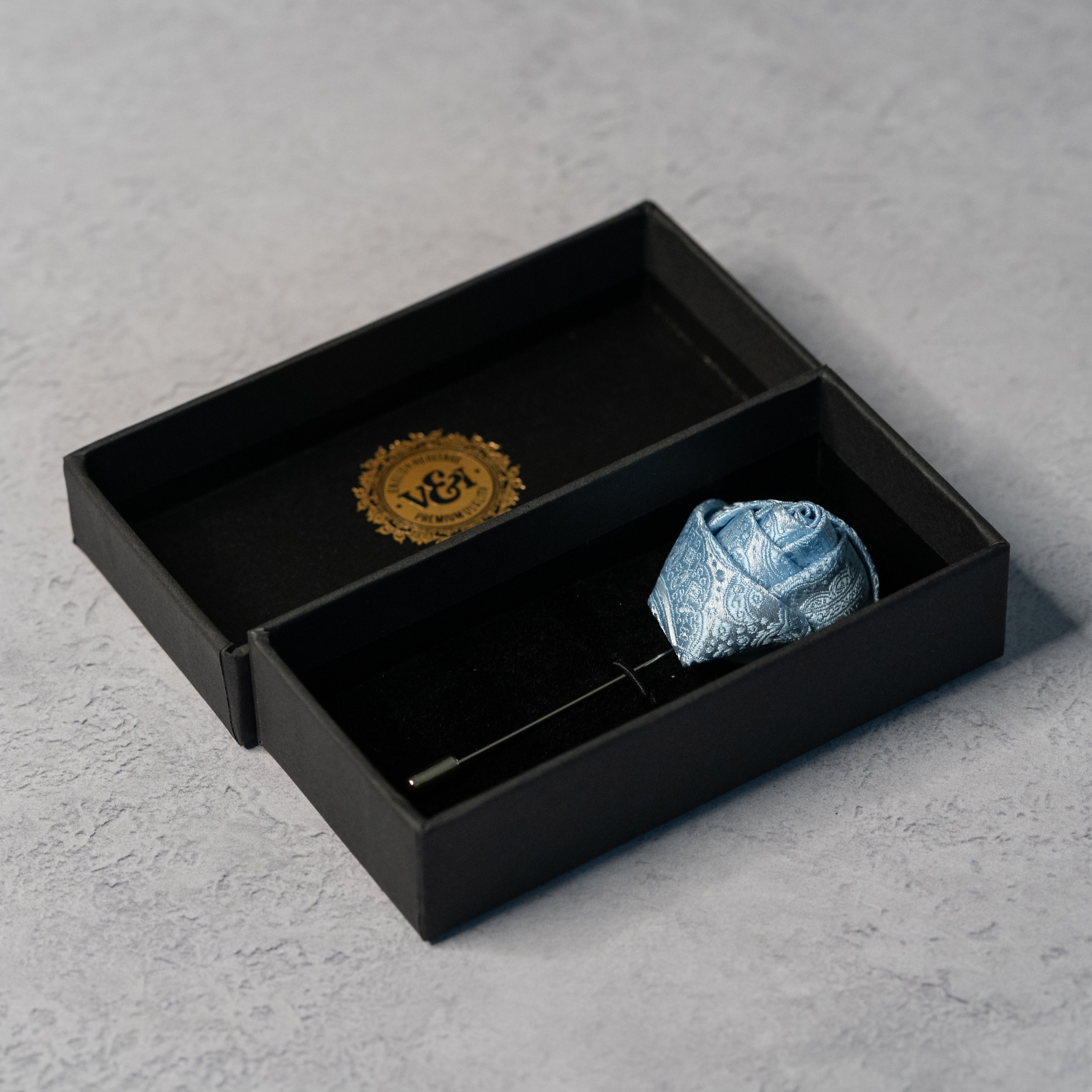 LIGHT BLUE PAISLEY TIE SET