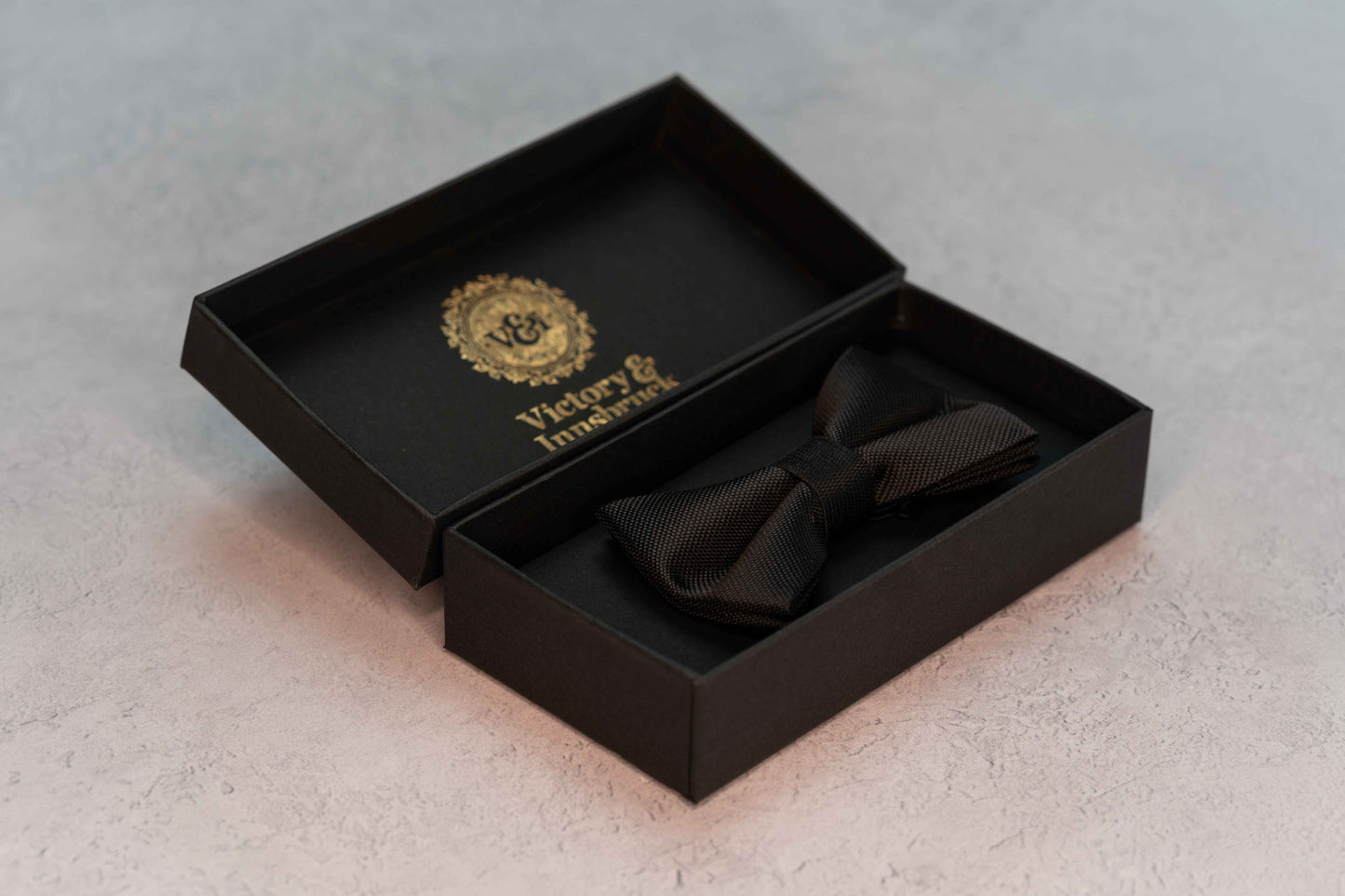BOY'S BLACK TEXTURED BOW TIE