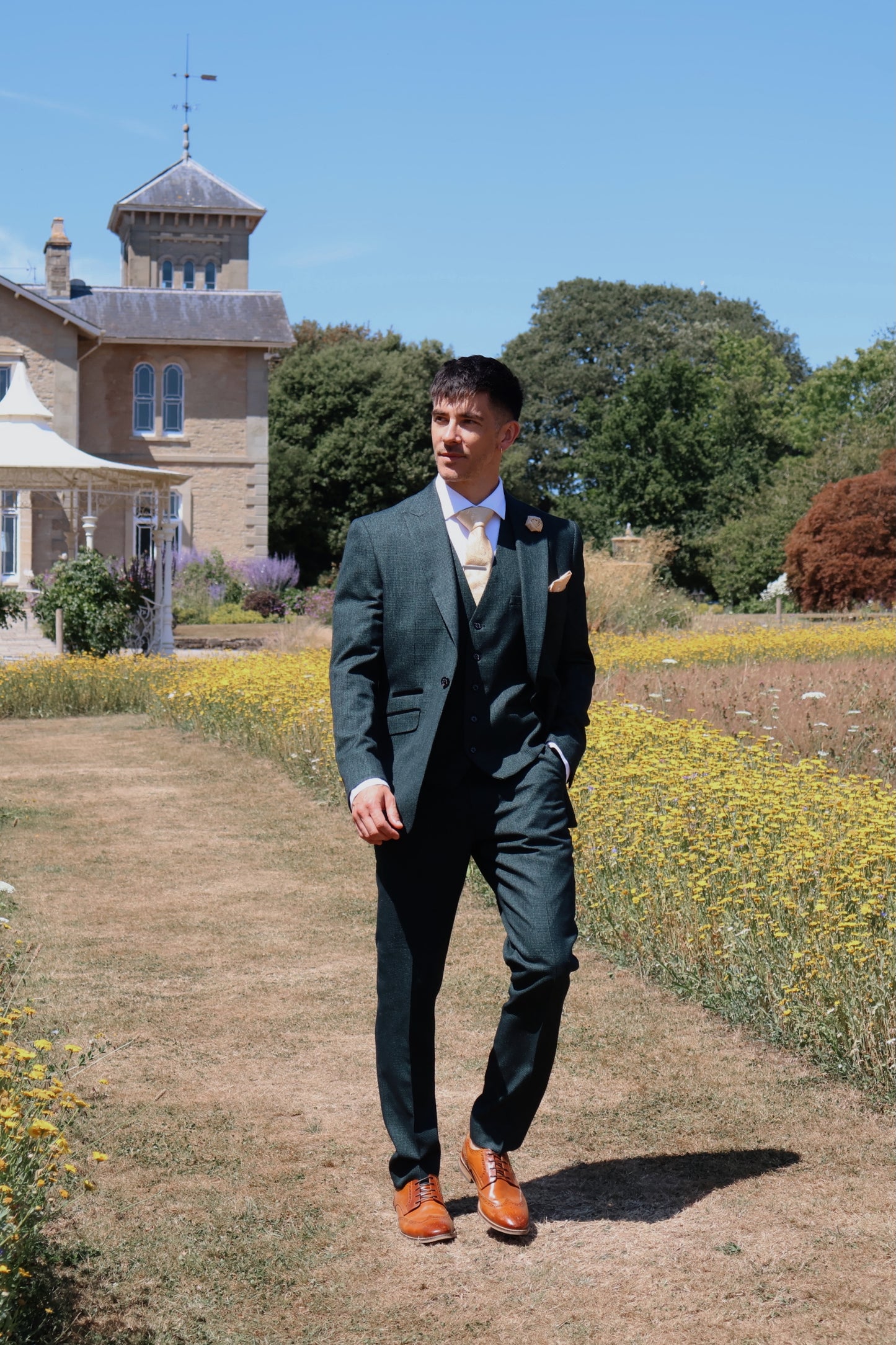 CHAMPAGNE GOLD PAISLEY TIE SET