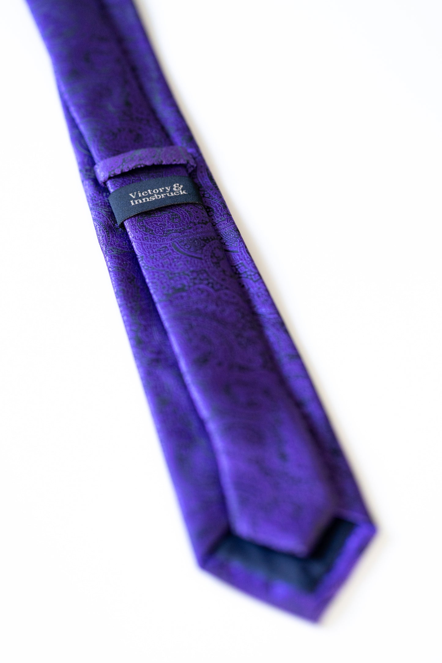 CADBURY PURPLE PAISLEY TIE SET